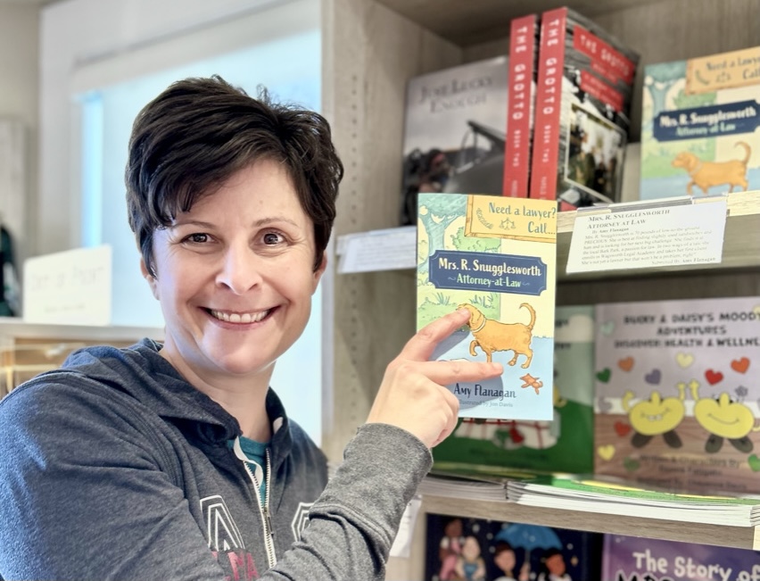 BOOK REVIEW: Mrs R. Snugglesworth, Attorney at Law by Amy&nbsp;Flanagan